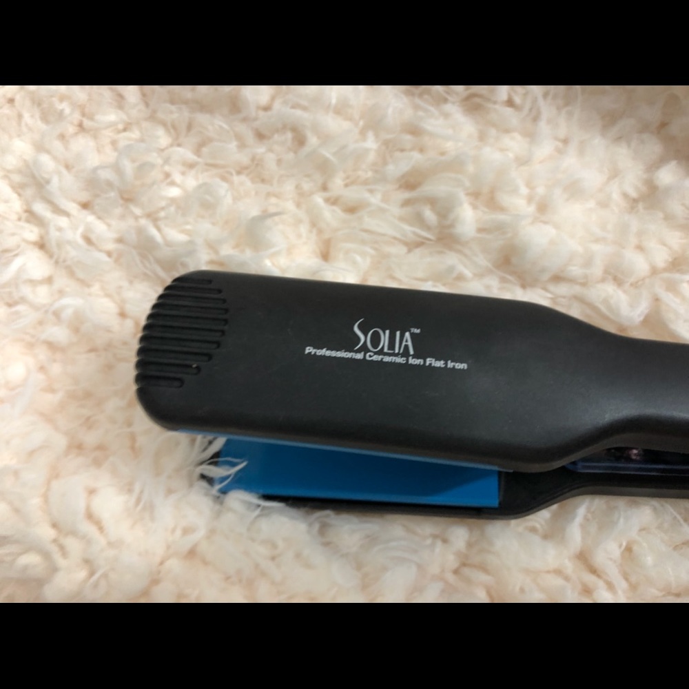Solia Flat Iron Big Plate